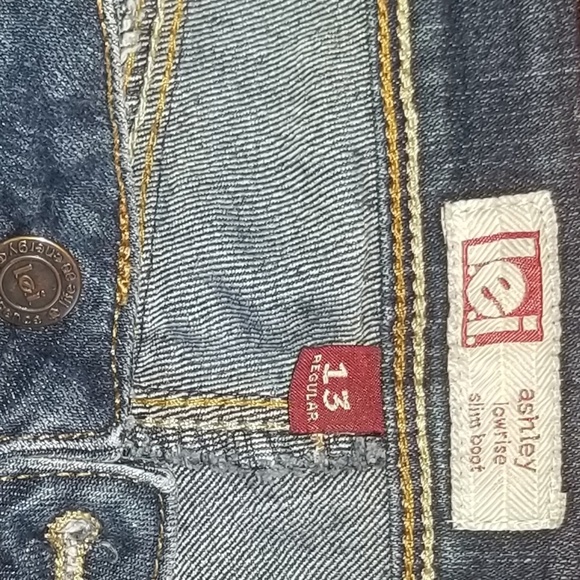 L.E.i. Ashley low-rise boot cut denim jeans - Picture 5 of 6